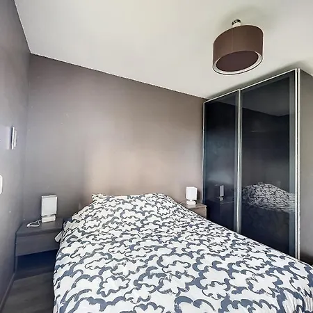 & Cosy, Charcot- Wifi - Lave Linge - Balcon - Parking Lyon